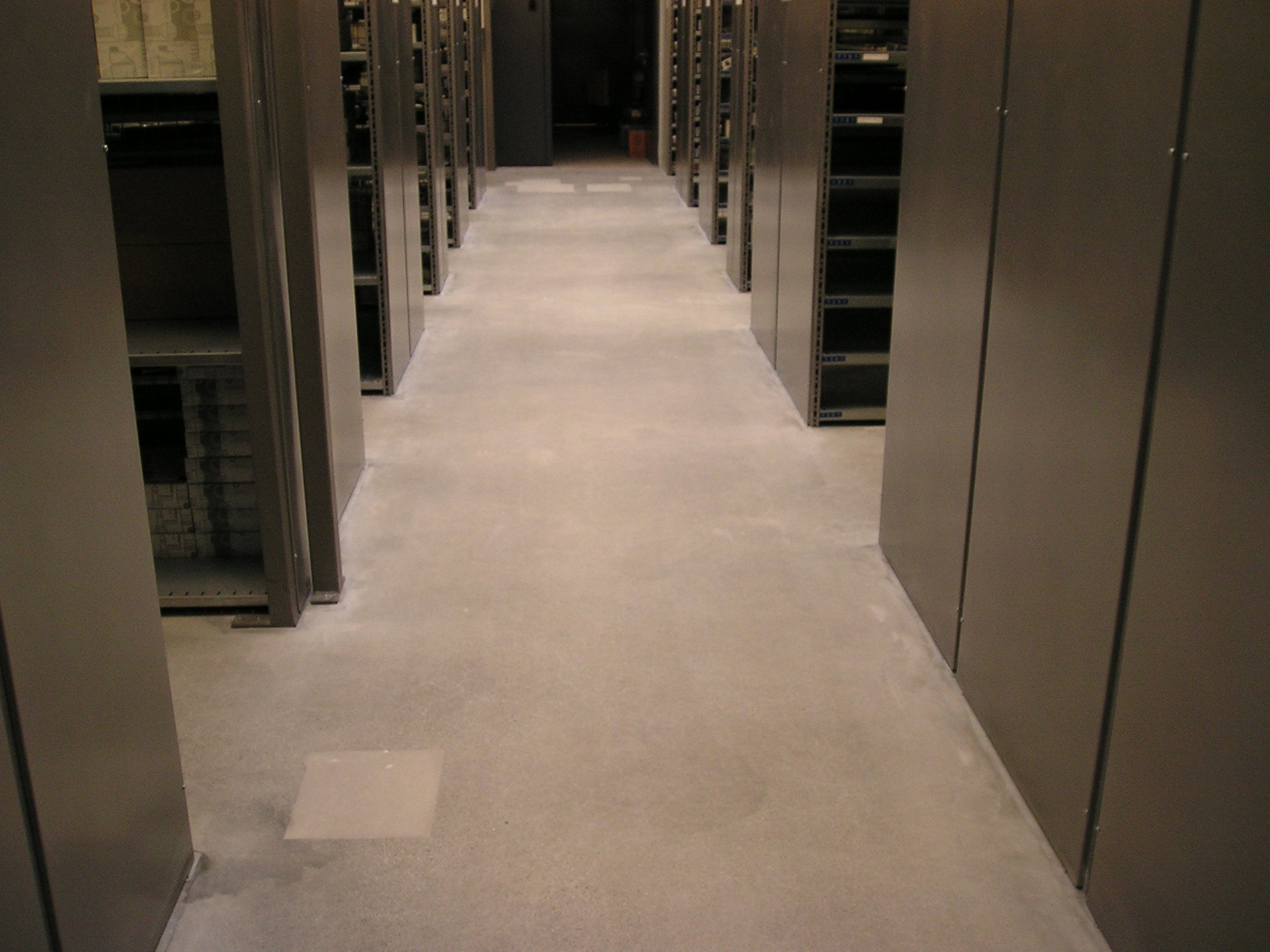 Sichtbeton Archiv-Betonboden gereinigt Berlin – Nachher