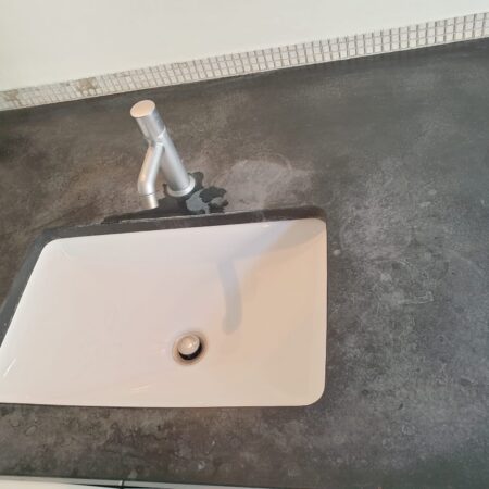 Waschtisch aufarbeiten – Vorher