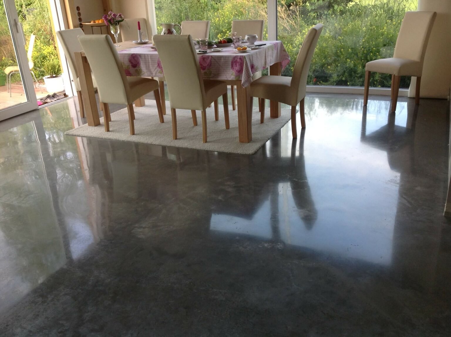 Sichtbeton reinigen und pflegen