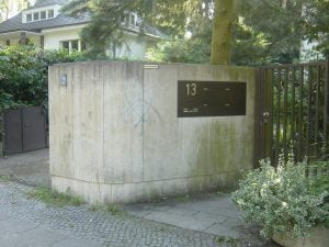 Travertinplatten reinigen, schleifen, sanieren, schützen und pflegen in Potsdam